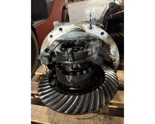 VOLVO VN Cutoff Assembly (Complete With Axles)