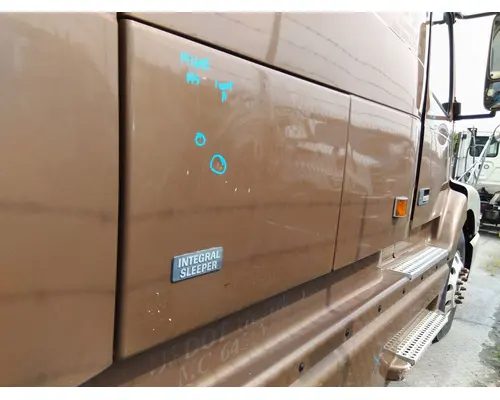 VOLVO VN DOOR, COMPARTMENT
