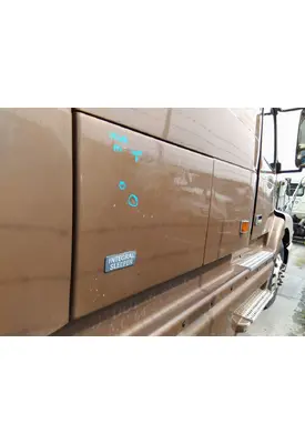 VOLVO VN DOOR, COMPARTMENT
