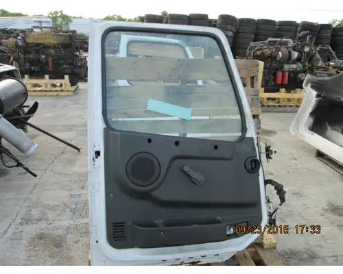 VOLVO VN DOOR ASSEMBLY, FRONT