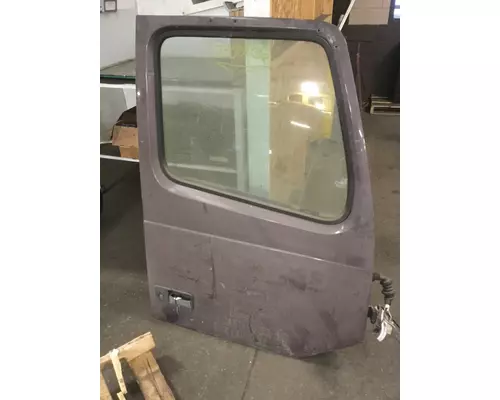 VOLVO VN DOOR ASSEMBLY, FRONT