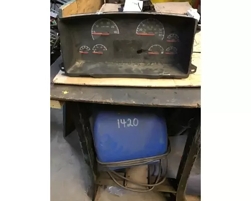VOLVO VN Dash  Console Switch