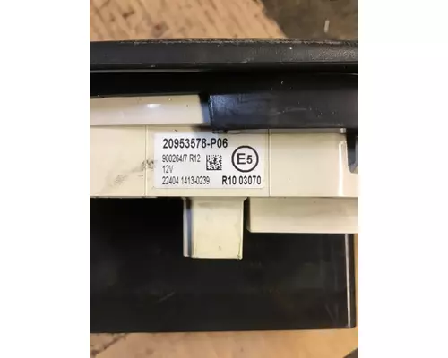 VOLVO VN Dash  Console Switch