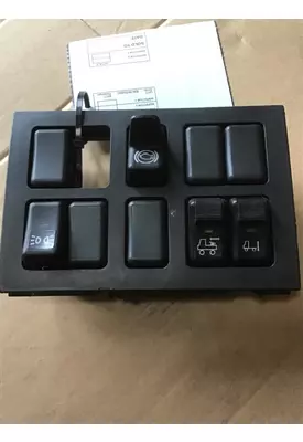 VOLVO VN Dash / Console Switch