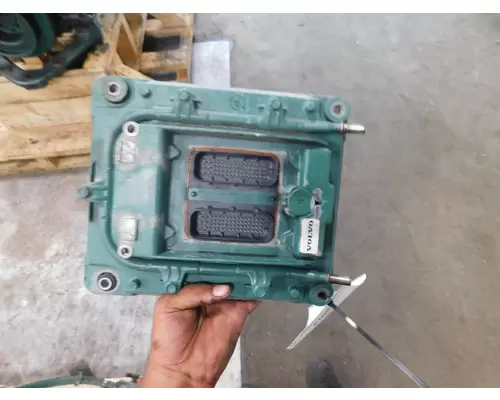 VOLVO VN Electronic Engine Control Module