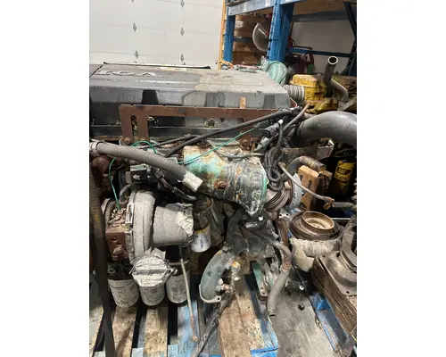 VOLVO VN Engine Assembly