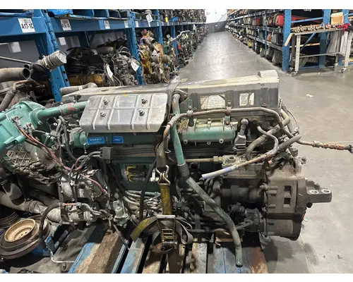 VOLVO VN Engine Assembly