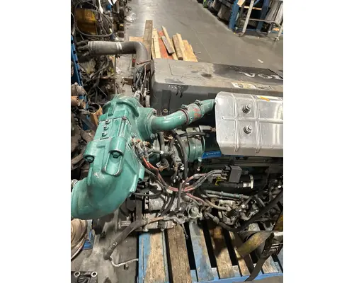 VOLVO VN Engine Assembly