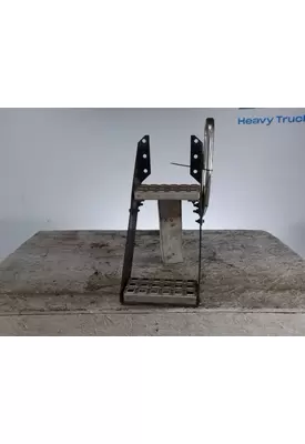 VOLVO VN FRAME STEP
