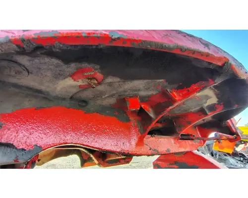 VOLVO VN Fifth Wheel