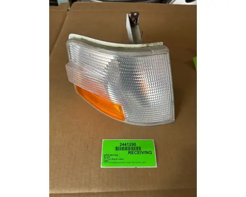 VOLVO VN Front Lamp (Turn Signal)
