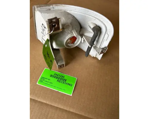 VOLVO VN Front Lamp (Turn Signal)
