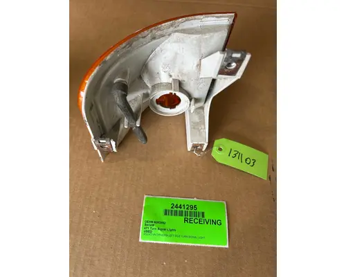 VOLVO VN Front Lamp (Turn Signal)