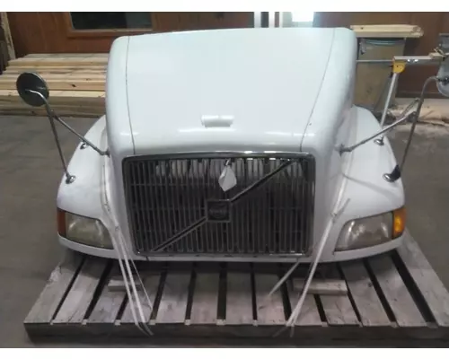 VOLVO VN HOOD