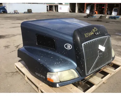 VOLVO VN Hood