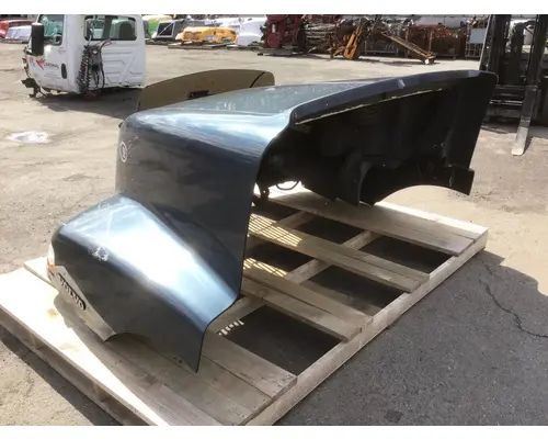 VOLVO VN Hood