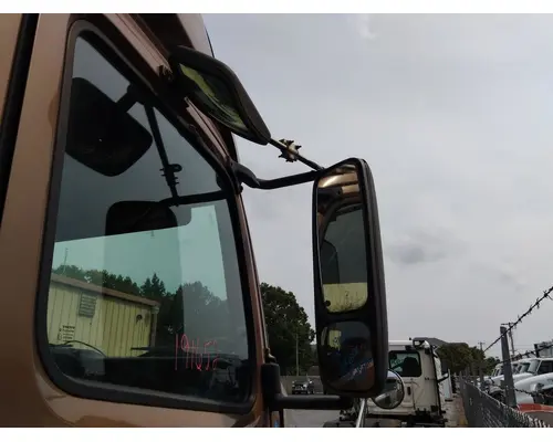 VOLVO VN MIRROR ASSEMBLY CABDOOR