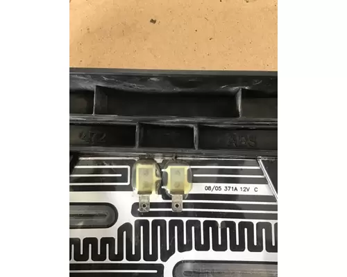 VOLVO VN Mirror (Side View)