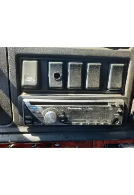 VOLVO VN RADIO AM/FM/CD
