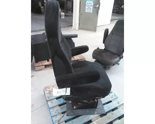 VOLVO VN SEAT, FRONT