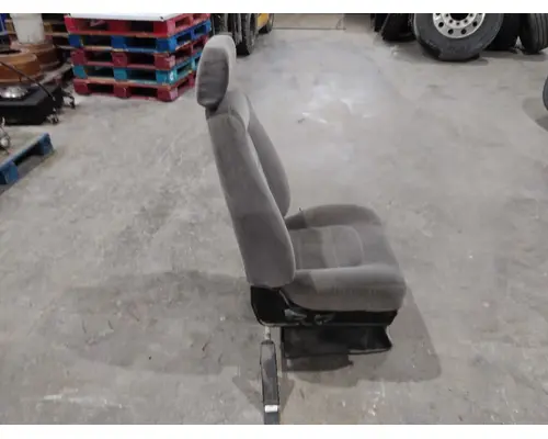VOLVO VN SEAT, FRONT