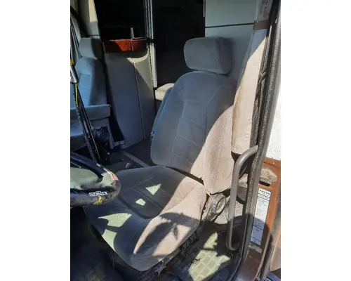 VOLVO VN SEAT, FRONT