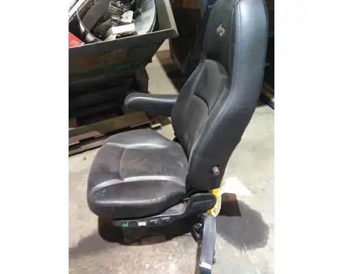 VOLVO VN SEAT, FRONT