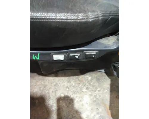 VOLVO VN SEAT, FRONT