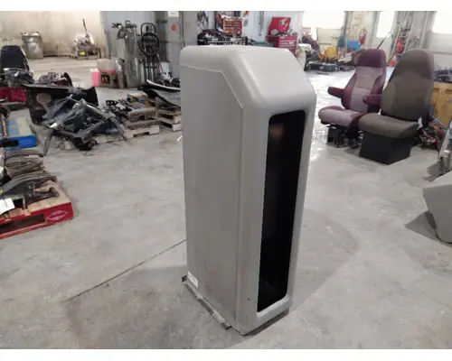 VOLVO VN SLEEPER CLOSET