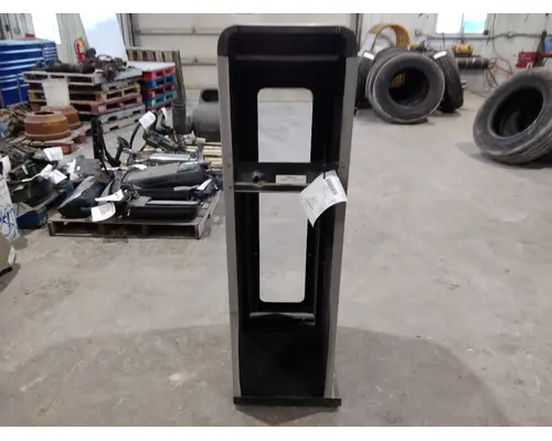 VOLVO VN SLEEPER CLOSET