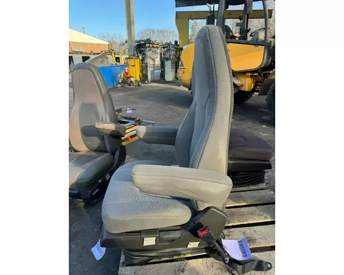 VOLVO VN Seat, Front