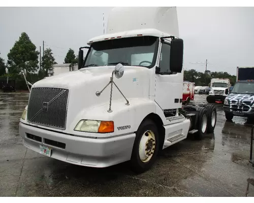 VOLVO VN WHOLE TRUCK FOR RESALE