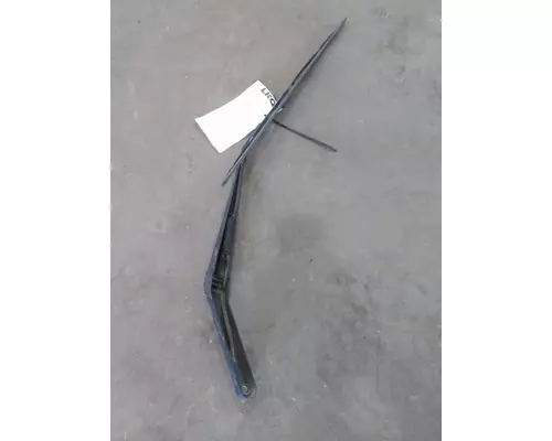 VOLVO VN WINDSHIELD WIPER ARM