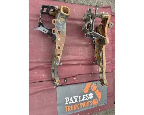 VOLVO VNl860 Radiator Core Support
