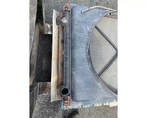 VOLVO VNl860 Radiator