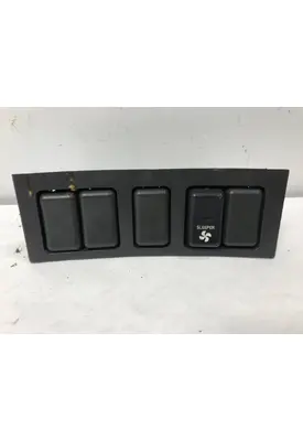 VOLVO VT880 Dash Assembly