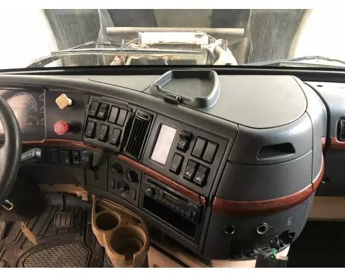 VOLVO VT880 Dash Assembly