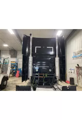 VOLVO VT880 Exhaust Assembly