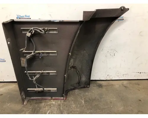 VOLVO VT880 Fender