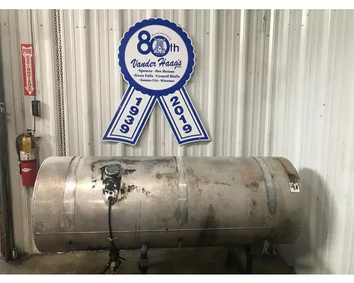 VOLVO VT880 Fuel Tank