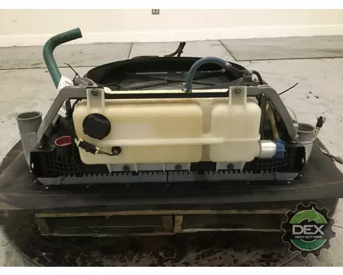 VOLVO VT880 Radiator