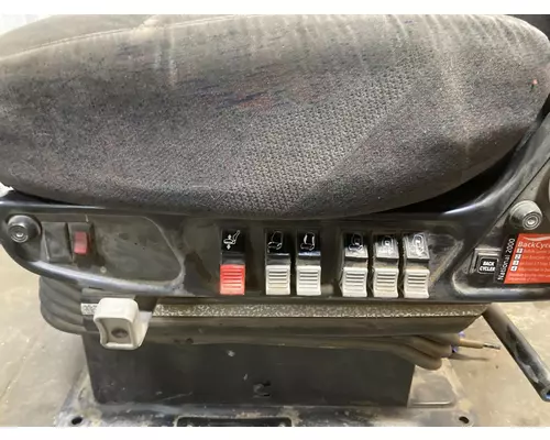 VOLVO VT880 Seat (non-Suspension)
