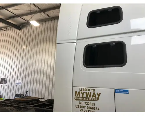 VOLVO VT880 Sleeper Fairing