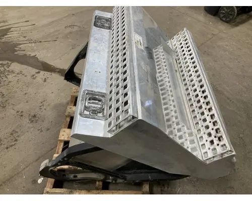 VOLVO VT880 Tool Box