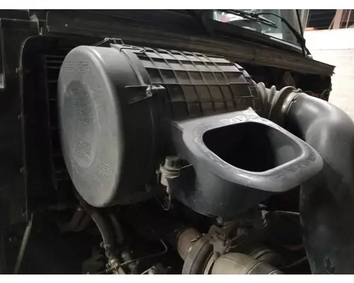 VOLVO VT AIR CLEANER