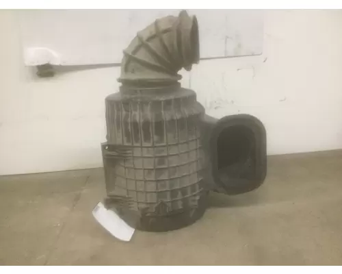 VOLVO VT AIR CLEANER