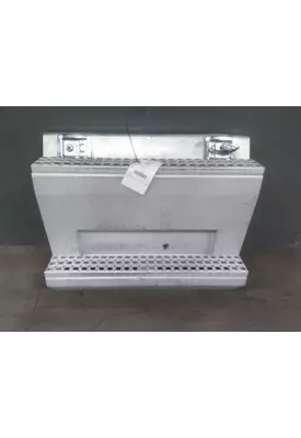 VOLVO VT BATTERY BOX STEP