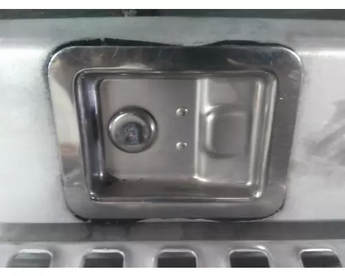 VOLVO VT BATTERY BOX STEP