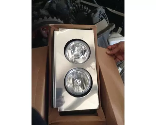 VOLVO VT FOG LIGHT