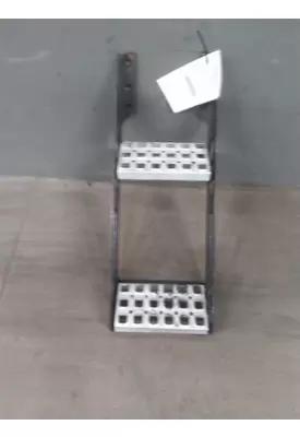 VOLVO VT TOOL BOX STEP